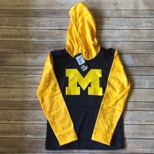 𝅺Official UofM Gen2 pullover hoodie.